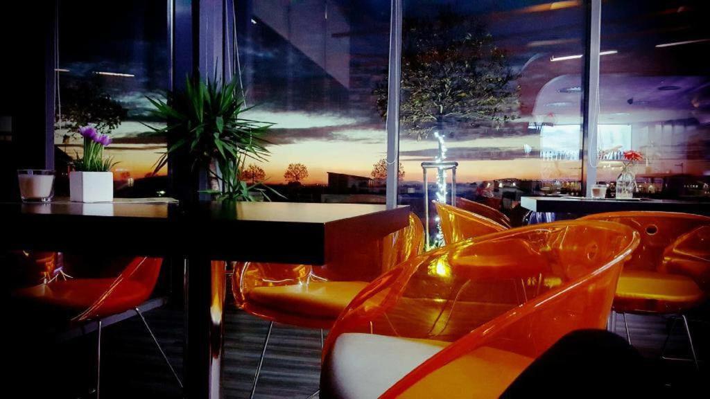 فندق Aerocafe بارتيزانسكى المظهر الخارجي الصورة