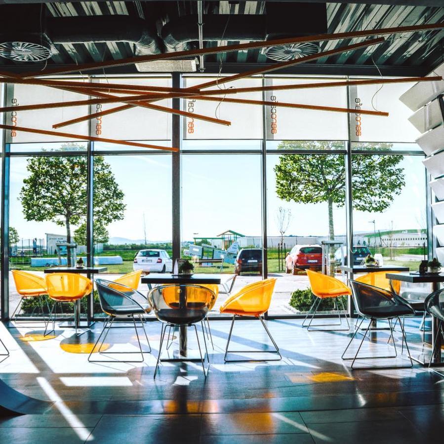 فندق Aerocafe بارتيزانسكى المظهر الخارجي الصورة